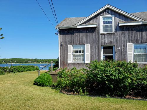40 Ellis Rd, Eastham, MA 02642-2564