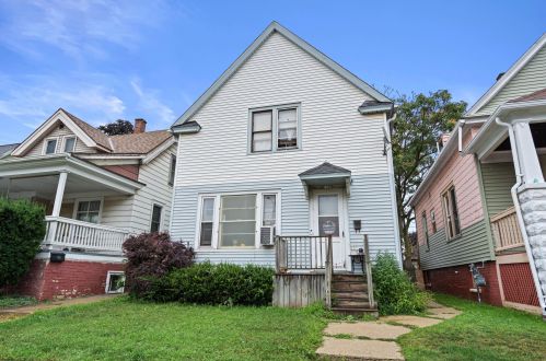 1120 50th Pl, Milwaukee, WI 53208-2601