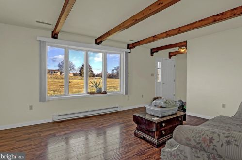 120 Hickory Rd, Littlestown, PA 17340-9562