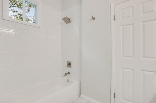 999 Cascade Rd, Atlanta GA  30311-2659 exterior