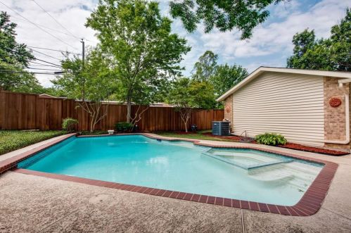 12304 Cedar Bend Dr, Dallas TX  75244-7009 exterior