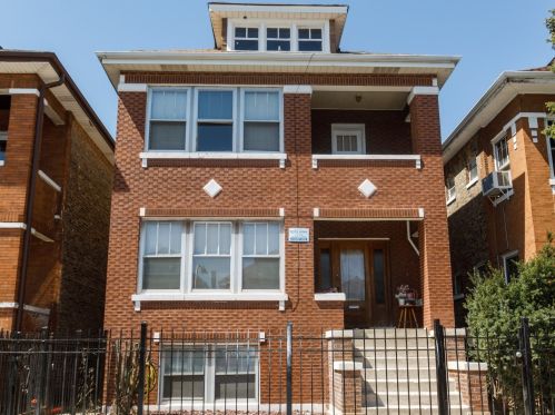 6734 Artesian Ave, Chicago, IL 60645-4614