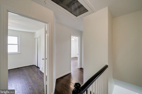 6928 Westhampton Dr, Alexandria VA 22307-1528 exterior