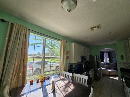 2125 Glen Ridge Dr, Fort Pierce FL  34952-8023 exterior