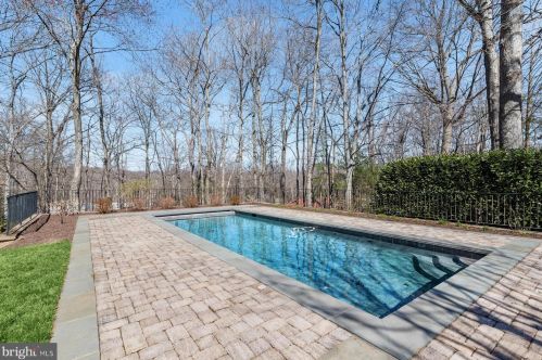 11820 Beekman Pl, Rockville MD 20854-2177 exterior