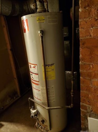 80 Middle Tpke, Manchester CT 06040-4209 exterior