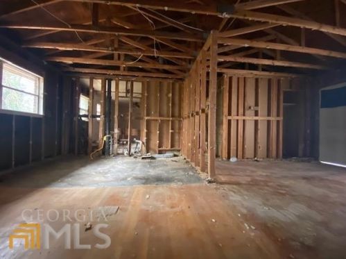 126 Delmoor Dr, Atlanta, GA 30311-1012