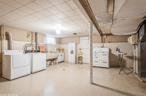 5523 Rosedale Ave, Chicago IL 60646-5311 exterior