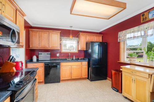 1525 Anderson Rd, Duluth MN 55811-5423 exterior