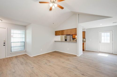 6210 Buffalo Pass, Austin, TX 78745-4357