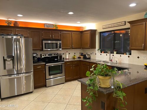 22814 30 Ave, Phoenix AZ 85017-3423 exterior