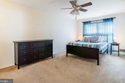 37 Sunnydale Dr, Berkeley Township NJ 08721-1380 exterior