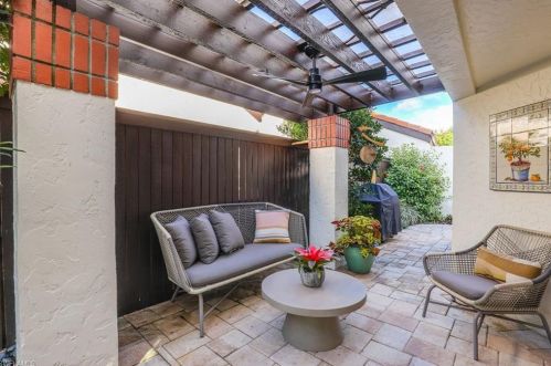 539 Bay Villas Ln, Naples FL 34108-2867 exterior