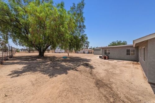 17520 Clark St, Perris CA  92570-8915 exterior