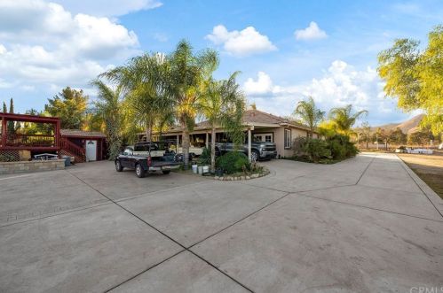 24660 Spg St, Perris CA 92570-8273 exterior