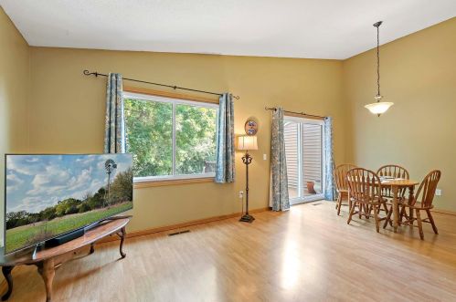 1558 Baylor Ct, Saint Paul MN 55122-4820 exterior