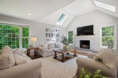 35 Buell Hl Rd, Deep River CT 06419-1314 exterior