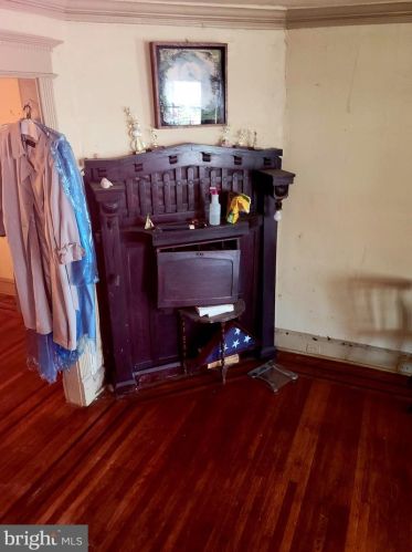 5233 11th St, Philadelphia PA  19141-2808 exterior