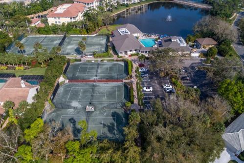 91 Cypress Vw Dr, Naples FL 34113-8080 exterior