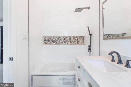 4614 Hayes St, Washington DC  20019-3611 exterior