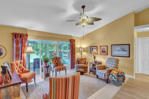 499 Casanova Cir, Fort Pierce FL  34986-1713 exterior