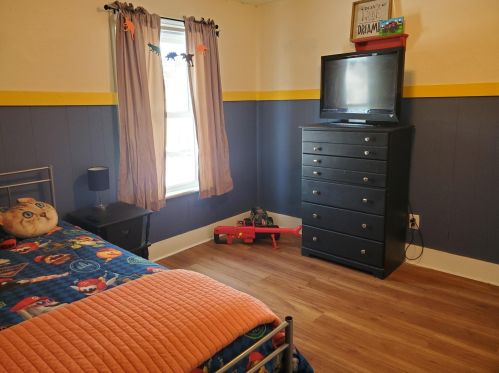 345 Mason Ave, Meskegon MI  49441-1945 exterior