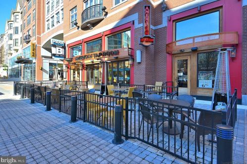 218 Forest Ave, Rockville MD 20850-1820 exterior