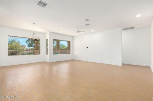 22037 55th St, Phoenix AZ  85054-7151 exterior