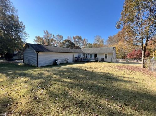 2846 Cascade Dr, Gainesville GA  30504-5702 exterior