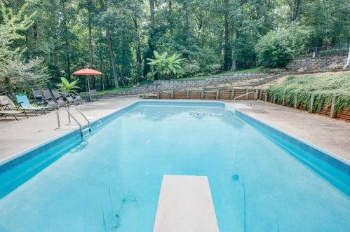 4006 Howell Fry Rd, Duluth GA 30096-3125 exterior