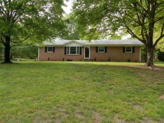 457 Tot St, Farmington, NC 27028-2339