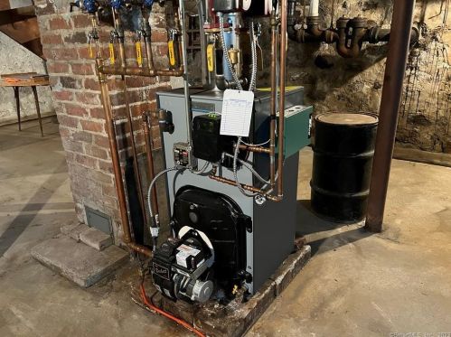 145 Hayden Hl Rd, Torrington CT 06790-2553 exterior