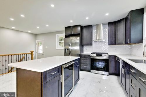 11200 Troy Rd, Rockville, MD 20852-2438