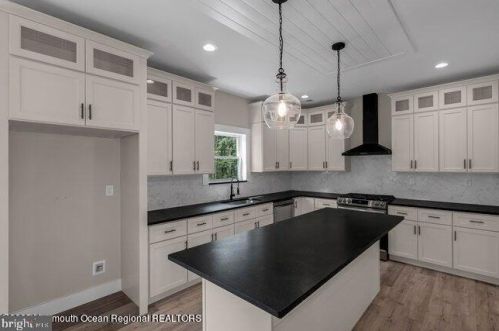 431 Virginia Ave, Berkeley Township NJ 08721-2811 exterior