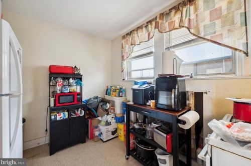 5961 Agusta St, Philadelphia PA 19152-1103 exterior