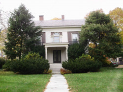 983 Centre St, Newton, MA 02459-1267