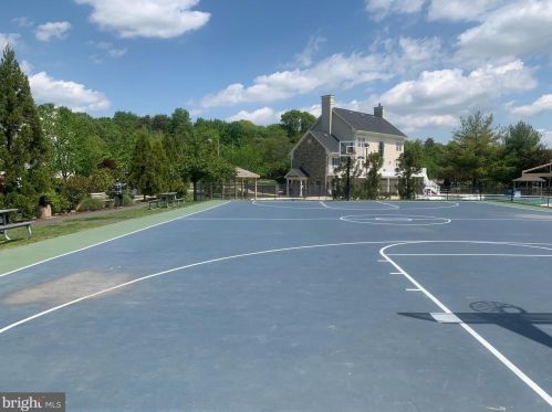 13504 Hayworth Dr, Rockville MD  20854-6395 exterior