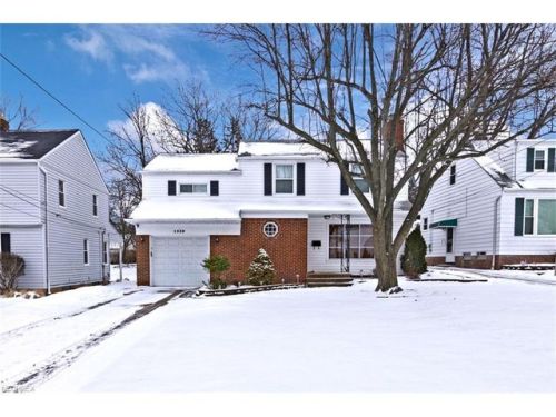 1559 Edgefield Rd, Cleveland, OH 44124-2846
