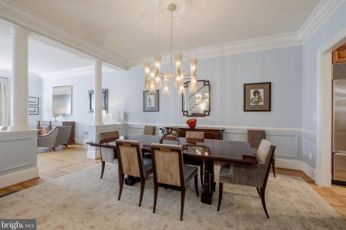 1456 Harvest Xing Dr, Mc Lean VA 22101-5651 exterior