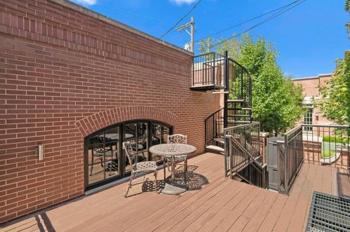 1950 Orch St, Chicago IL 60614-5495 exterior