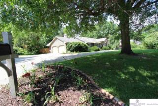 9456 Jackson Cir, Omaha, NE 68114-5042