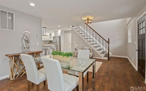 54 Howard Ave, Edison NJ  08837-3432 exterior