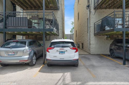 2750 Wolcott Ave, Chicago IL  60614-1082 exterior