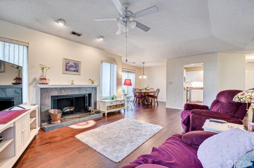 22 Carriage Pl, Edison NJ 08820-4020 exterior