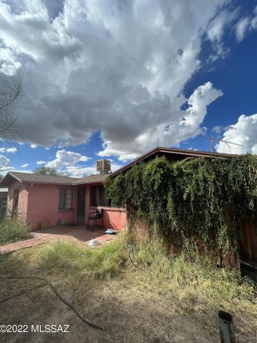 508 Kelso St, Tucson AZ 85705-4128 exterior