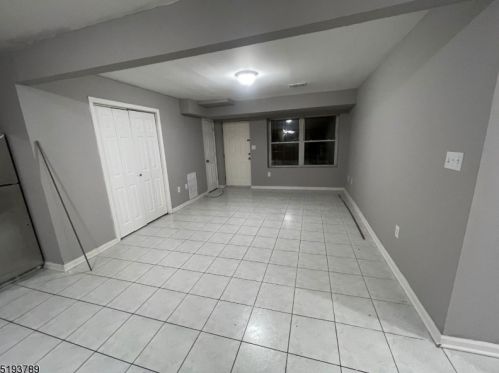 16 3rd St, Newark NJ  07107-3125 exterior