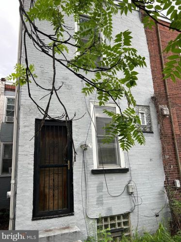 1250 56 St, Philadelphia PA 19143-4003 exterior