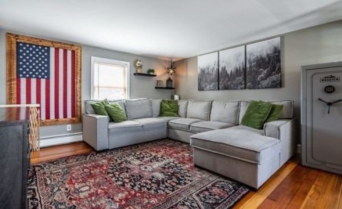 18 Hingston St, Peabody MA 01960-5825 exterior