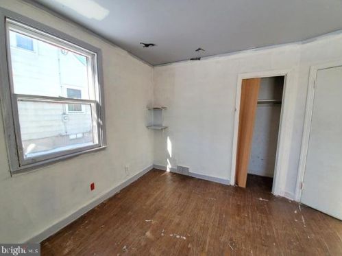 15 Sta Ave, Somerdale NJ 08083-1329 exterior