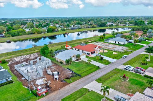 174 Dalton Cir, Fort Pierce FL 34953-5847 exterior